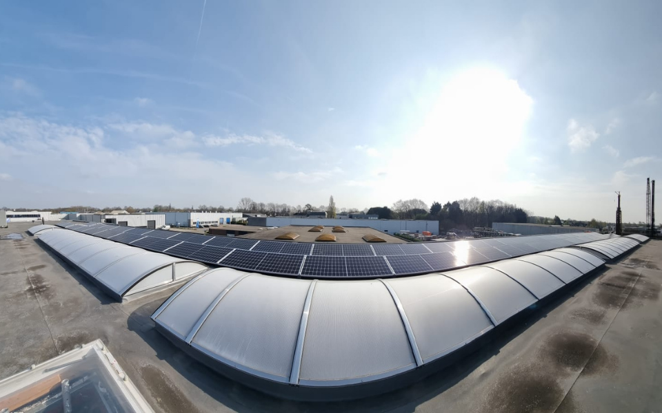 Zonnepanelen eigen bedrijfspand